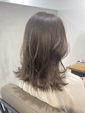 キュエム(Cuem) 【Cuem 小原】ブリーチなし イルミナカラー ミルクティー