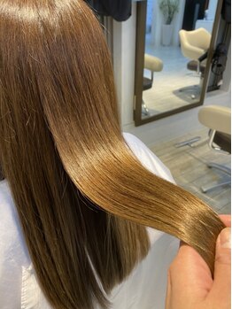 ハナ ビューティーヘアー(hana.)の写真/《女性スタッフが多い&女性の為のトータルビューティーサロン》髪質改善TRで、しなやかにまとまるツヤ髪へ*