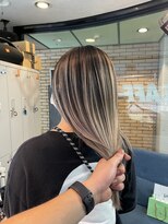 ラフ(LAFF)&nbsp;#バレイヤージュ#グレージュカラー#ボブウルフ#ココアベージュ