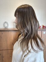 モードファクター デザイナーズサロン(mode Factor designer's salon)&nbsp;オリーブベージュ×ロングスタイル