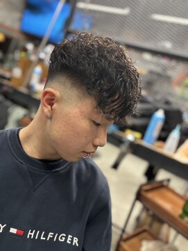 スリーセント 栄(3/cent) スペインカール