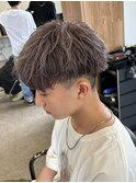 スパイラルパーマツイストパーマアップバング短髪メッシュ