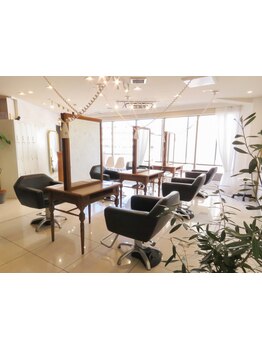 大人女性のお悩みに寄り添い、解決へと導きます。あなたの魅力を最大限に引き出すお手伝いをします♪