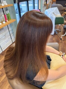 【魔法の縮毛矯正】人気の秘密は…？(1)施術した当日にシャンプーできて、髪も結べる(2)CMのような艶髪☆