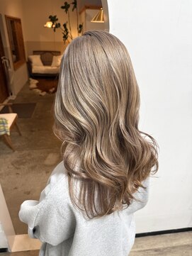 ミルクティー　ベージュ