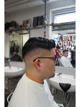 チルチェア 吉祥寺店(CHILL CHAIR) 七三分け