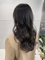 トリッカ シブヤ(TRICCA SHIBUYA)&nbsp;ロングレイヤー顔周りカットくびれ韓国風透明感カラー髪質改善