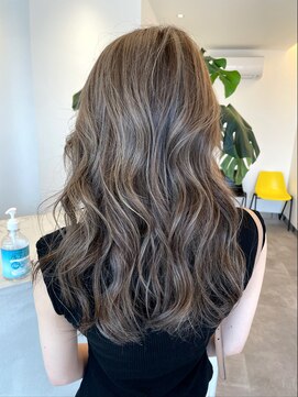 フェーディン(fa/din) 3Dハイライトペールグレージュ