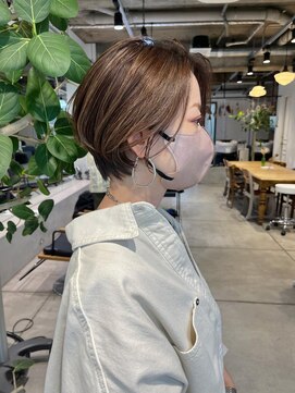 ダンボ(DUMBO) ママさんショート×ハイライトカラー