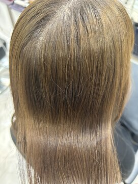 エスカーラ 表参道(THE ESCALA) ＠shino_ne197/ふんわりカール/オリーブベージュ