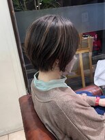 ハピネス クローバー 学園前店(Happiness CLOVER)&nbsp;丸みショート/前髪/顔周りカット/濱崎優/白髪ぼかし