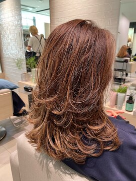 ステア ケース(stair case) 【NATASHA】銀座レイヤーカット/20代/30代/40代/50代