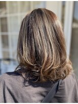 ライオン(Lion)&nbsp;アッシュベージュ白髪ぼかしハイライト