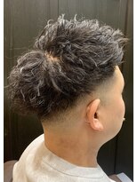 ミリオンバックス 御徒町店(Million Backs)&nbsp;ジェットモヒカン<理容室>[メンズ/眉毛/バーバー/御徒町]