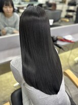 エミン(emyn) 髪が変わる【美髪革命】艶髪/髪質改善/縮毛矯正/代々木