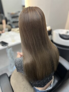 リエンスクレア(RIENS xrea) 【xrea】ベージュ×山内一樹