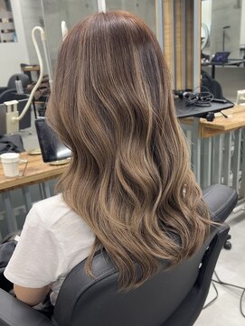 ウェーリング(Welring) ハイライト　デザインカラーフェイスフレーミング