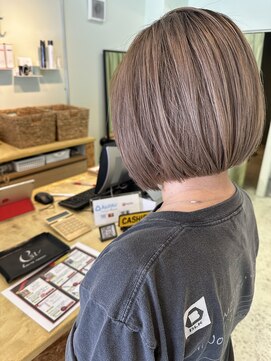 エスト 小倉(est) ケアブリーチ/ボブ/ベージュカラー