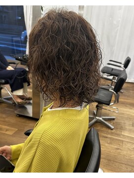 ジョイス(JOYCE) クシャッとパーマ×明るい白髪染め