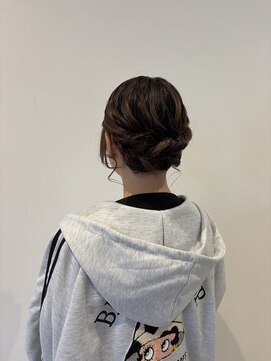 アンソメット 上津店(UN SOMMET) ミディアムシニョン