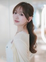 オモチャ 銀座(OMOCHA)&nbsp;顔周りおくれ毛ローポニー/韓国ヘアアレンジ