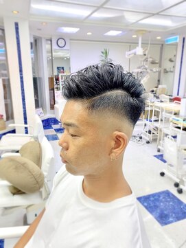 ヘアートーク アイズ(HAIR TALK I's) skinfade style