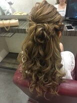ヘアビューティースタジオ ラルガ(Hair beauty studio Raruga)&nbsp;ゆるふわお団子ハーフアップ