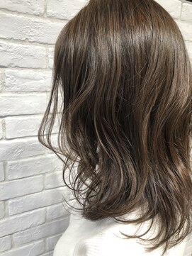 ザ シー 海老名(The C) [The C 岩崎あつき] お勤めの方でも◎透明感たっぷりグレージュ