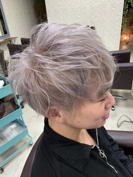 ホワイト(WHITE) [WHITE  RYOTA]束感ホワイティマッシュ