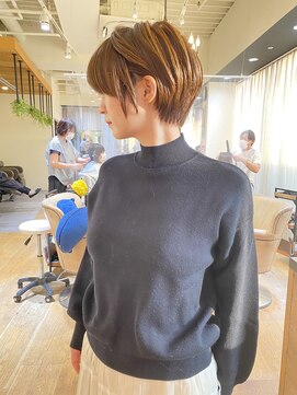 アヴァロン(AVALON) 30代40代50代/大人マッシュショート/ひし形【mag銀座】佐藤聖