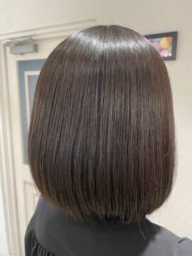 エクリ シセイドウ 麻布十番店(equri×SHISEIDO) 【麻布十番】白髪ぼかしアルティストカラー グラデーションボブ