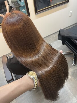 アンフィサンクミル 銀座(AnFye cinq mille) 髪のダメージが気になる方を髪質改善でつやっつやの艶髪に変身♪