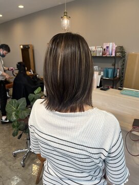 スアバイキキ(SuA by kiki.) レイヤーボブ/外ハネボブ/大人ショート/ニュアンスカラー[千葉〕