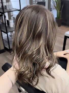 ヴィフ 大船(VIF) ハイライトカラーケアブリーチダブルカラー大船駅鎌倉