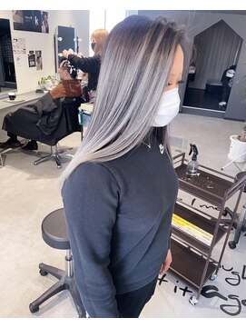 キング 枚方店(K!ng) 【枚方、高槻、梅田】ホワイトバレイヤージュ