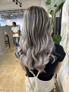 メリー オオサカ(Merly Osaka) 透け感たっぷり!バレイヤージュ_smoke white ash_