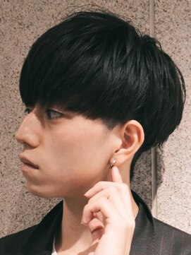 オーシャントーキョー ホワイト 原宿(OCEAN TOKYO WHITE) メンズツーブロック黒髪ショートマッシュ