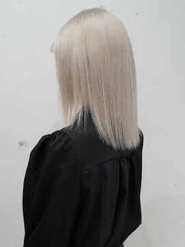 プネル(punel) ホワイトベージュ/ケアブリーチ m10