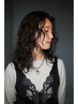 ビュートリアム 福岡(BEAUTRIUM) 春の緩めスパイラルパーマ