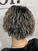 アンサー 渋谷(ANSWER)&nbsp;波巻きツイストスパイラルメンズハイライトハイライトパーマ