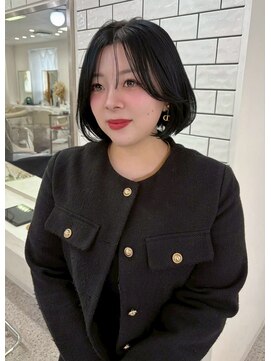 ロマーリ(LOMARLIE) 20代30代韓国風黒髪ボブ顔周りレイヤー岡山ボブ