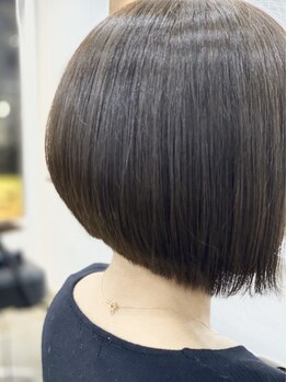 【松戸駅徒歩3分】髪の状態に合わせた施術で、髪の芯から潤い・ツヤを実感!乾燥やダメージでお悩みの方も◎