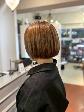 ナチュラル　ぱっつんbob