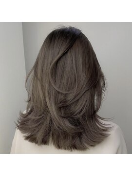 チル(chill) 透明感グレージュ