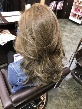 ヒスヘアー クリエイティブスペース(hys hair creative space by lauto) パールベージュ2Dカラー