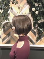 ロアナ 六本木(LOANA ROPPONGI)&nbsp;ショートボブスタイルにスモーキーグレージュ