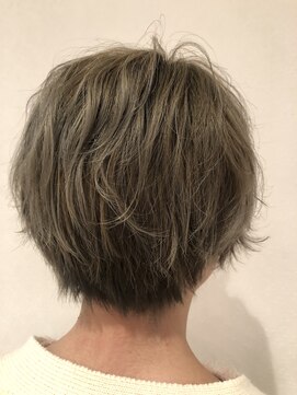 ネオリーブエム(Neolive em;) neolive em カーキグレイジュ☆