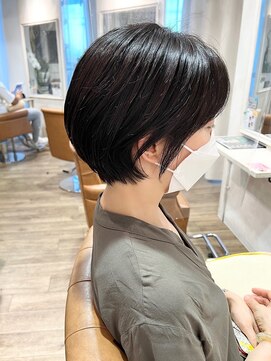 マカナ(makana) シンプルショートボブ