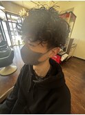 カジュアルダークグレージュ毛束感マッシュスパイラルパーマ