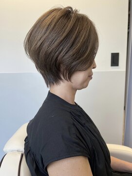 アルトル 池袋(altru) 丸みショートボブ耳かけ